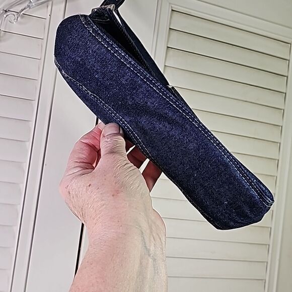 Denim Shoulder Bag by Venezia Jeans Blue Silvertone Hardware zip closure & snap - Picture 4 of 9